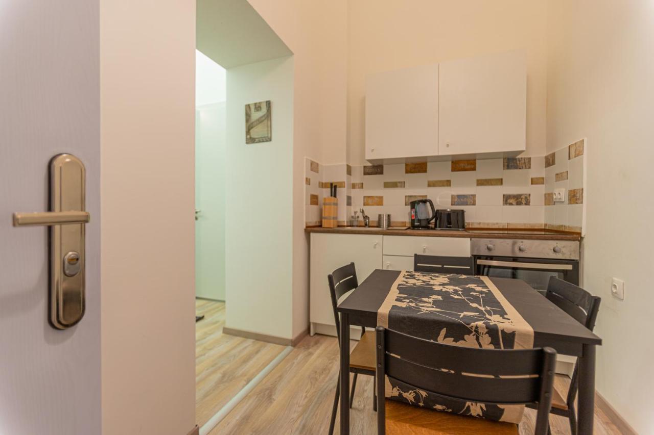 Downtown Studio Flat In Budapest, Mona Ngoại thất bức ảnh
